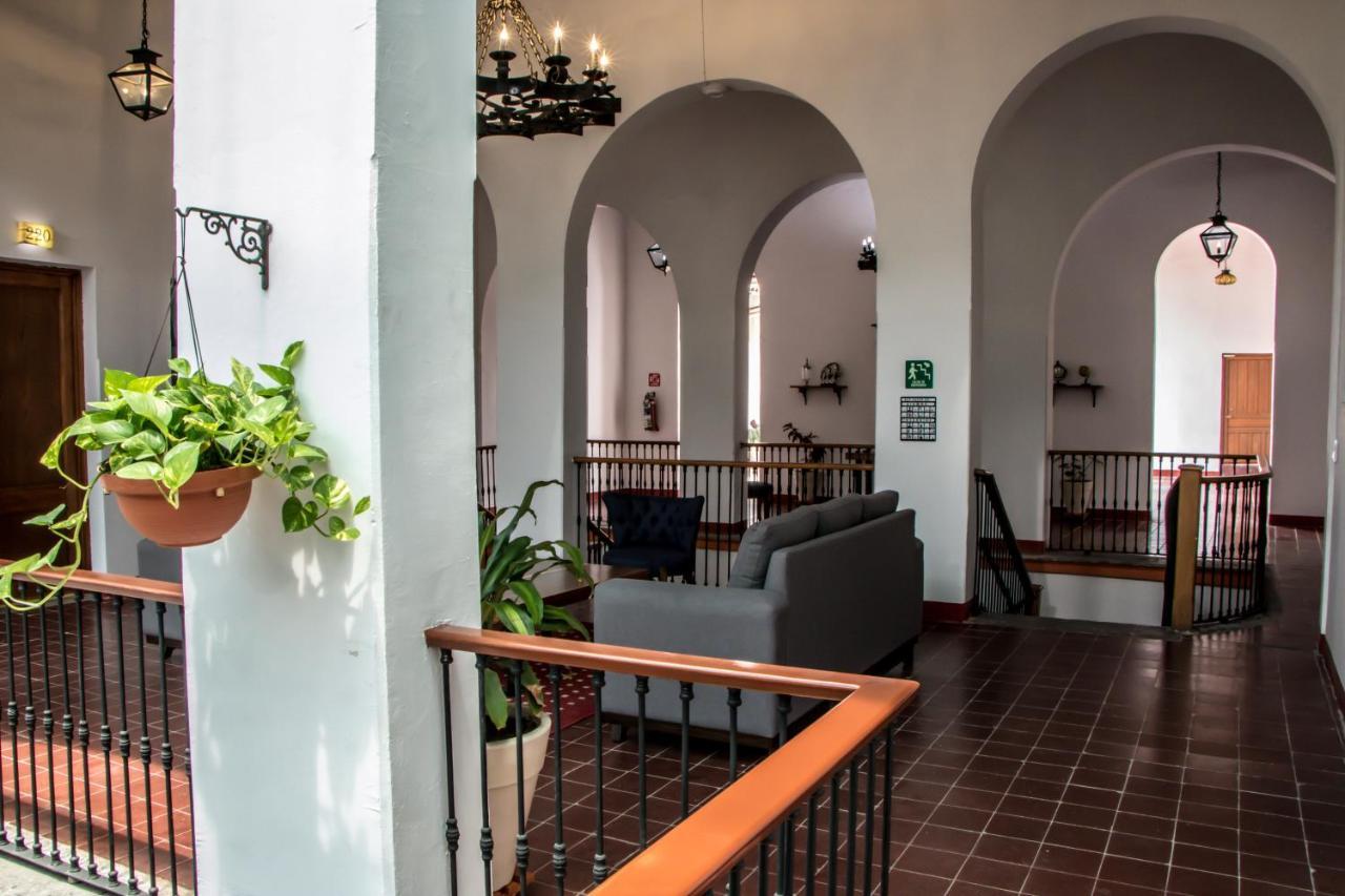 Hotel Real De Castilla Colonial Гуадалахара Екстериор снимка