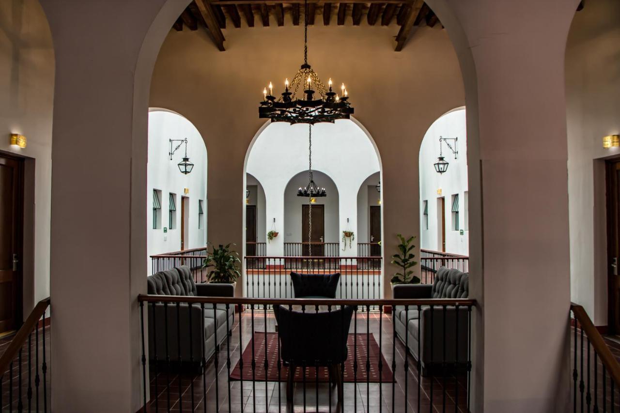 Hotel Real De Castilla Colonial Гуадалахара Екстериор снимка