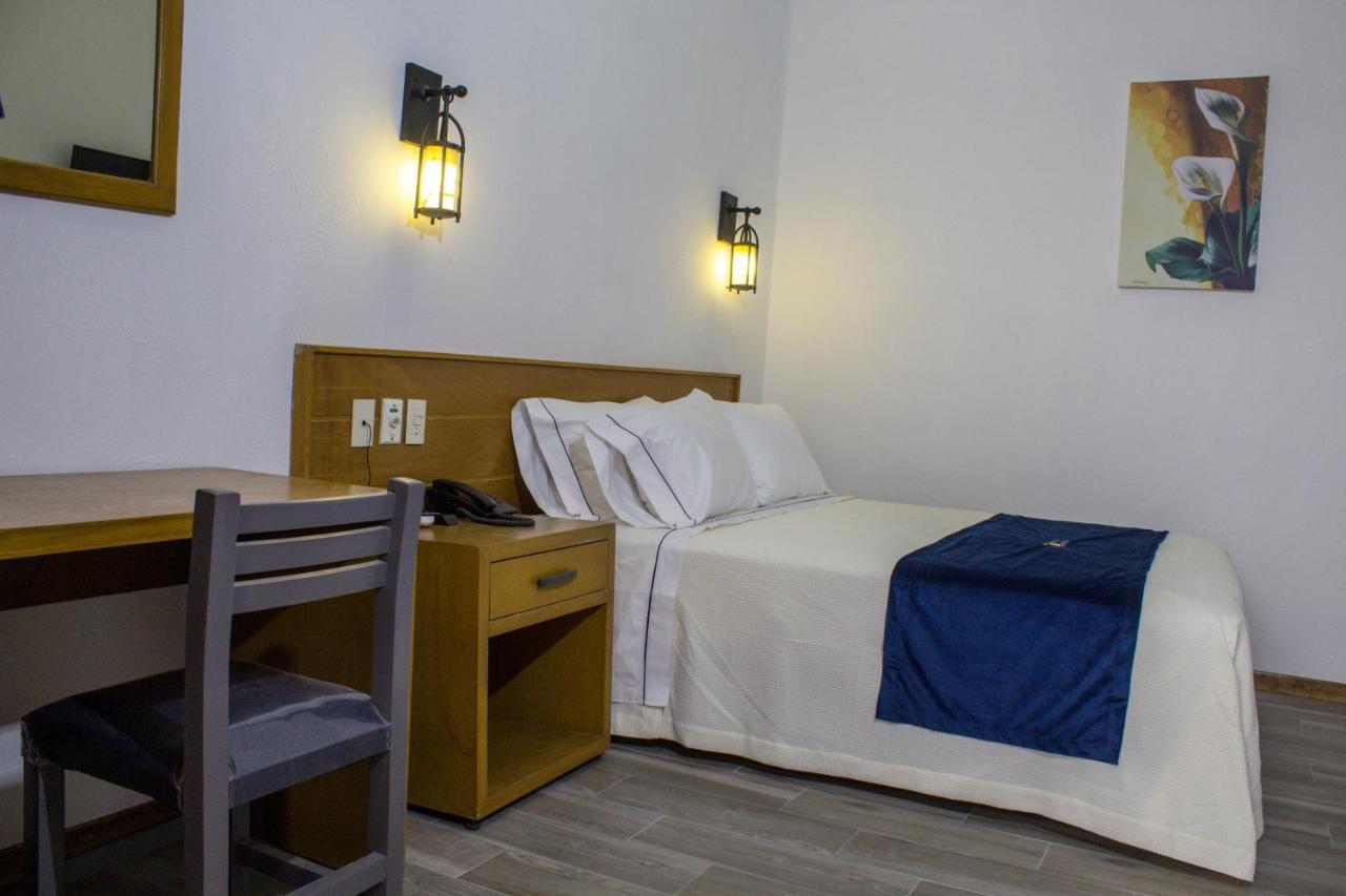 Hotel Real De Castilla Colonial Гуадалахара Екстериор снимка