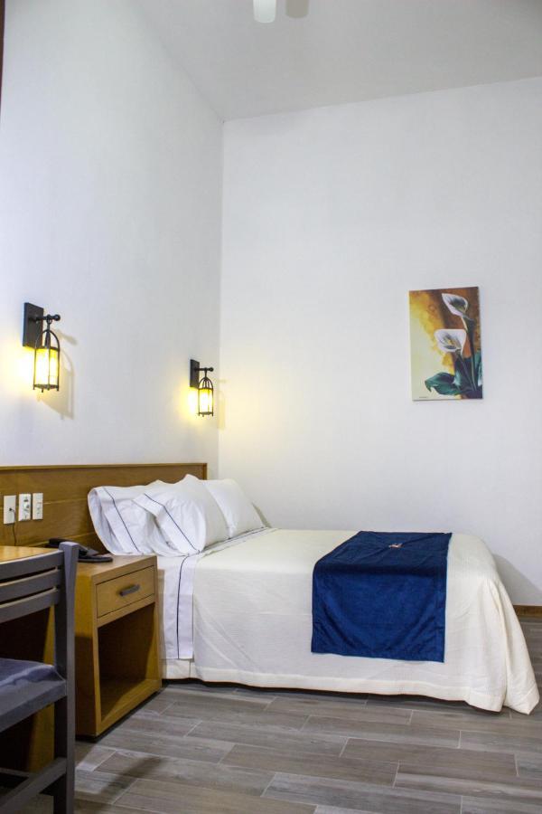 Hotel Real De Castilla Colonial Гуадалахара Екстериор снимка
