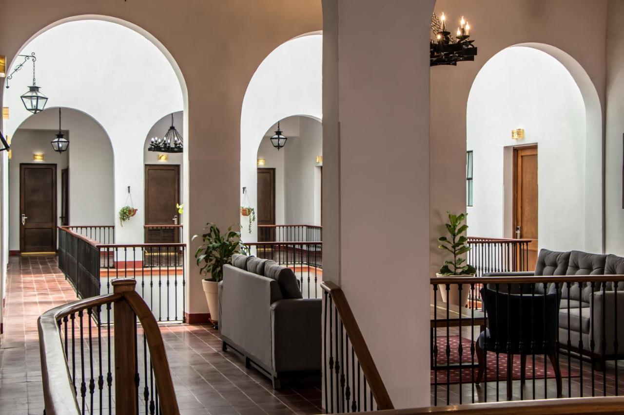 Hotel Real De Castilla Colonial Гуадалахара Екстериор снимка