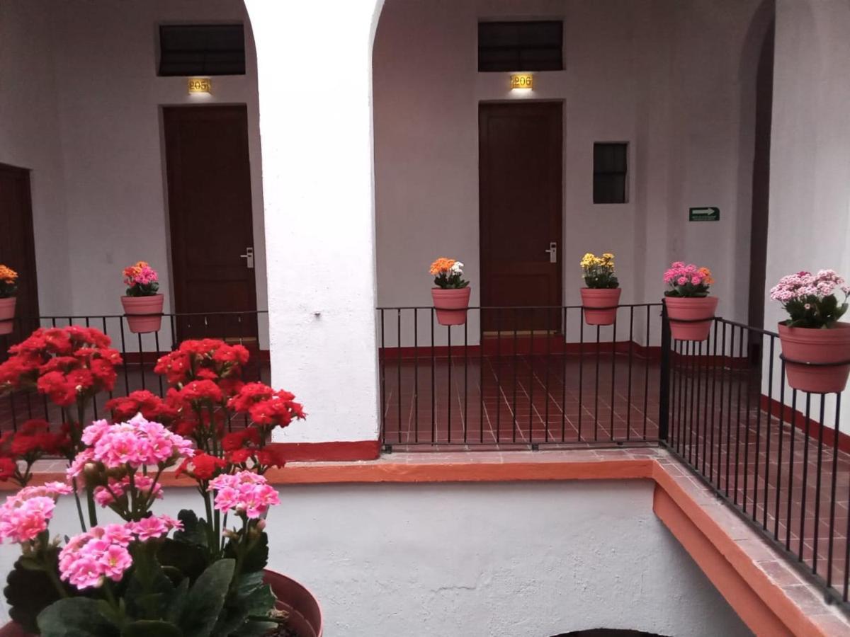 Hotel Real De Castilla Colonial Гуадалахара Екстериор снимка