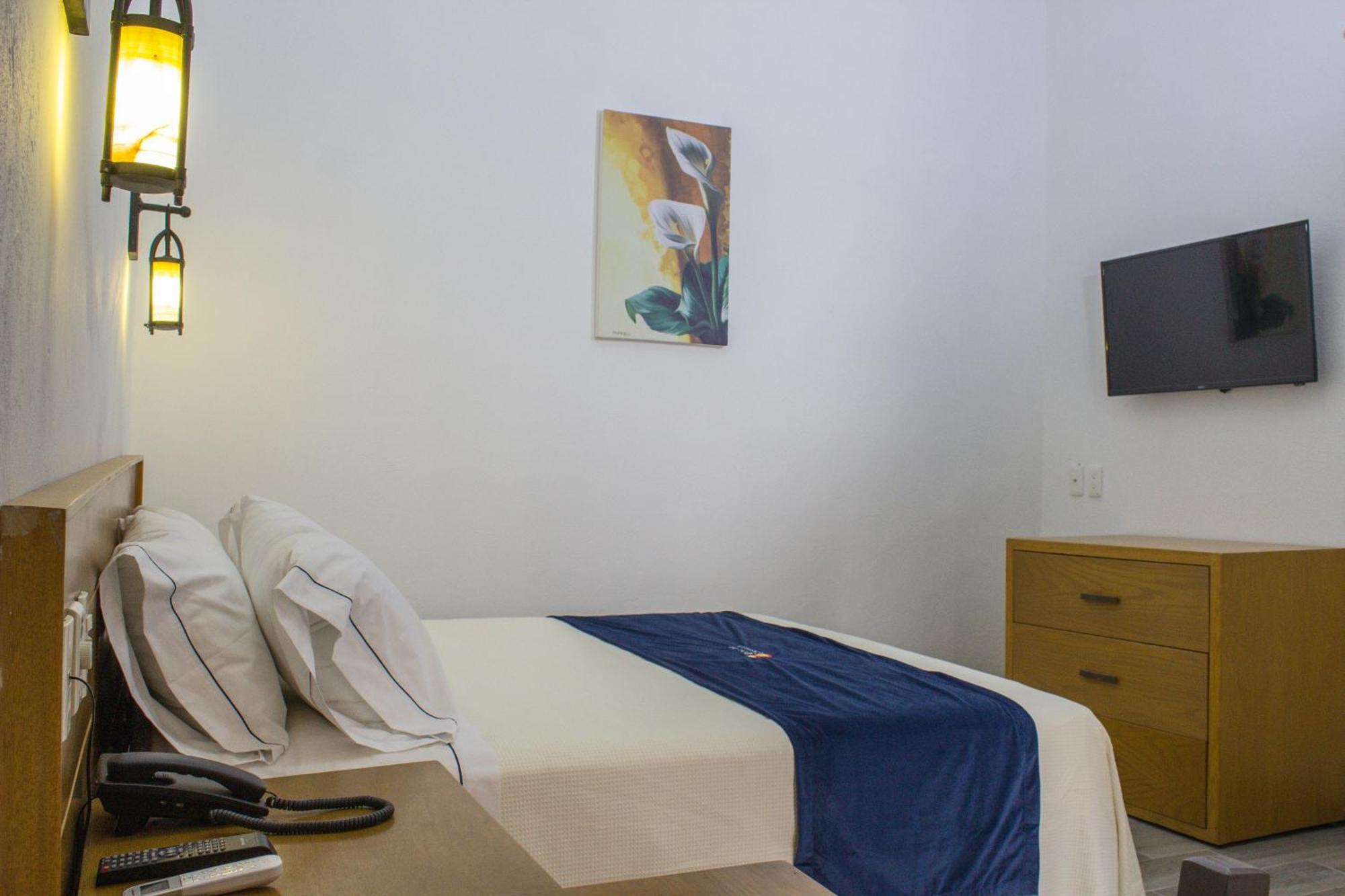 Hotel Real De Castilla Colonial Гуадалахара Стая снимка