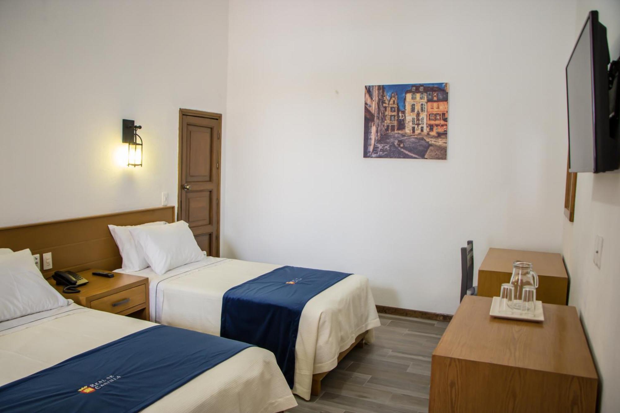 Hotel Real De Castilla Colonial Гуадалахара Екстериор снимка