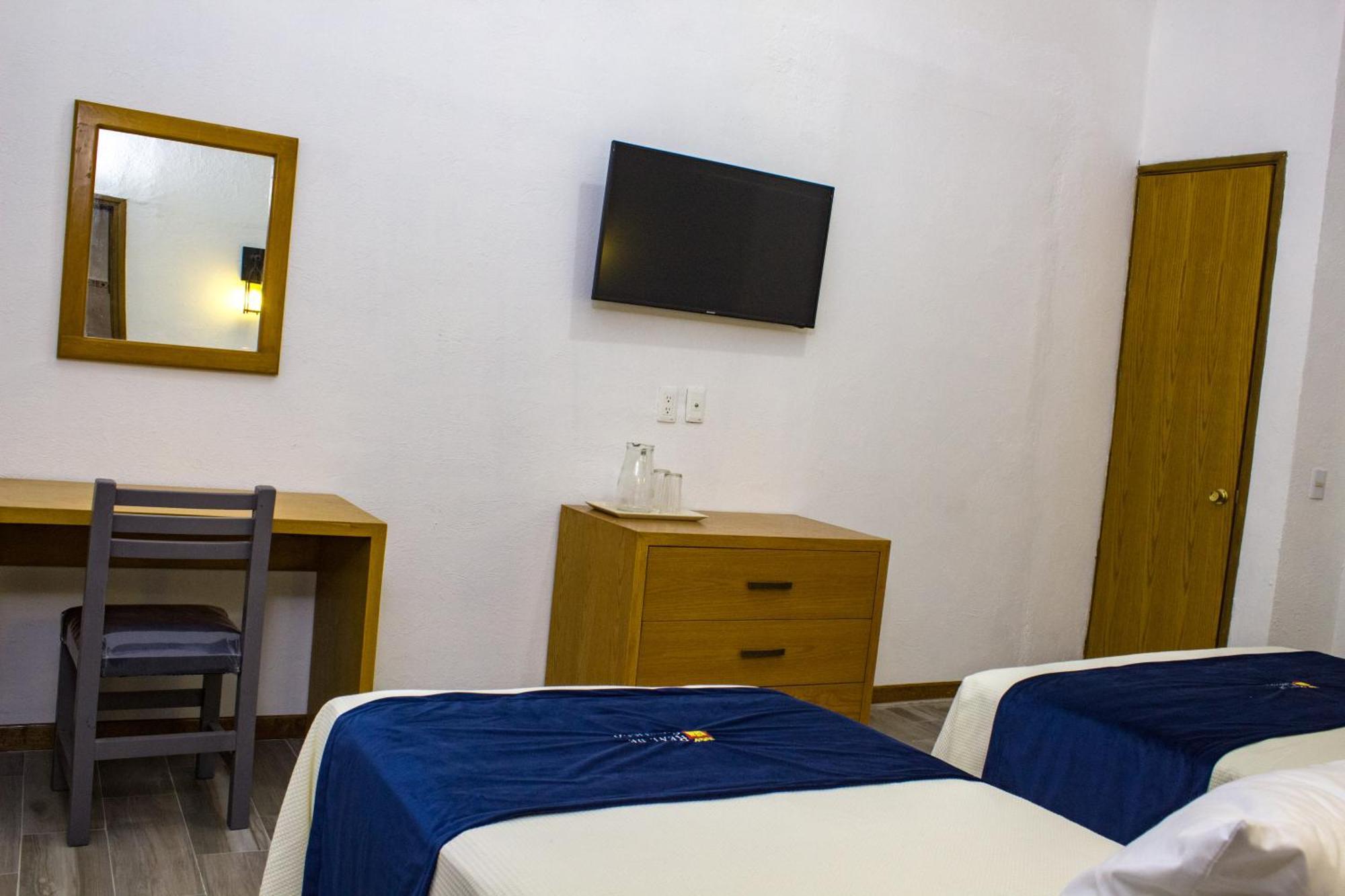 Hotel Real De Castilla Colonial Гуадалахара Стая снимка