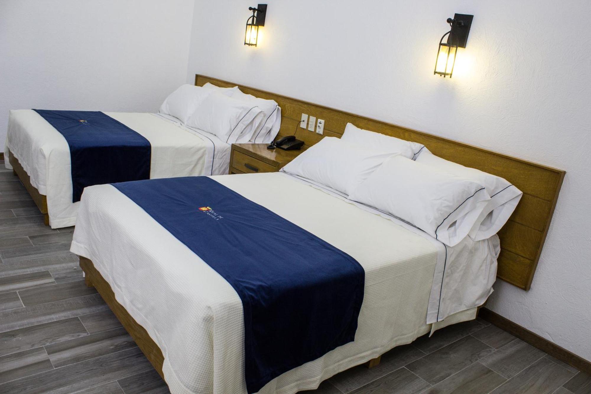 Hotel Real De Castilla Colonial Гуадалахара Стая снимка
